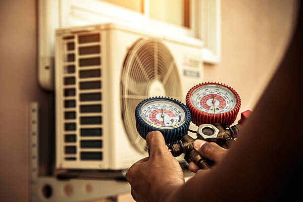 Professional Ac Installation technician working in Caldwell, TX